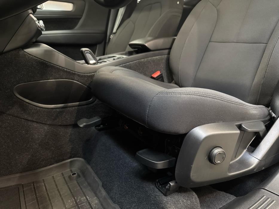 VOLVO XC40 2021