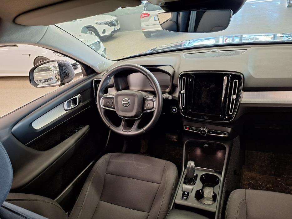 VOLVO XC40 2021