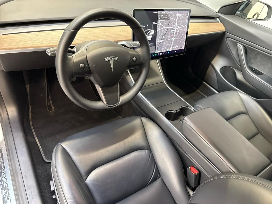 TESLA Model 3 2019