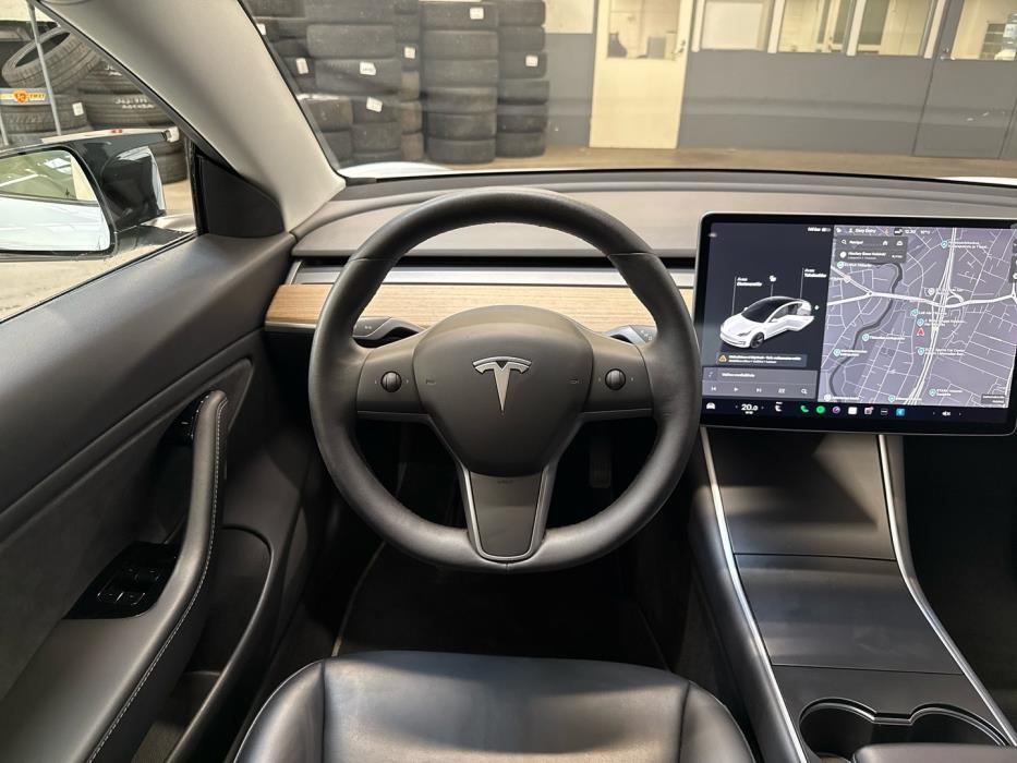 TESLA Model 3 2019