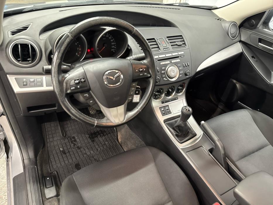 MAZDA Mazda3 2011