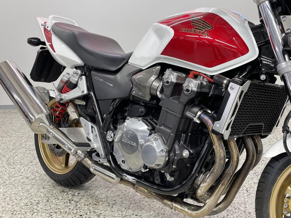 HONDA CB 2008