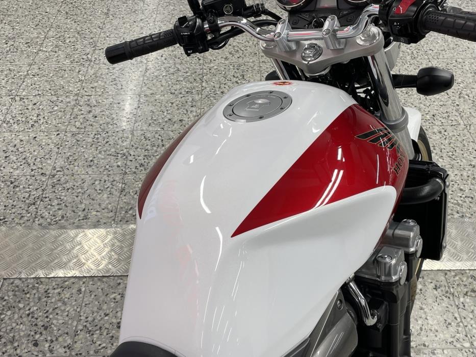 HONDA CB 2008