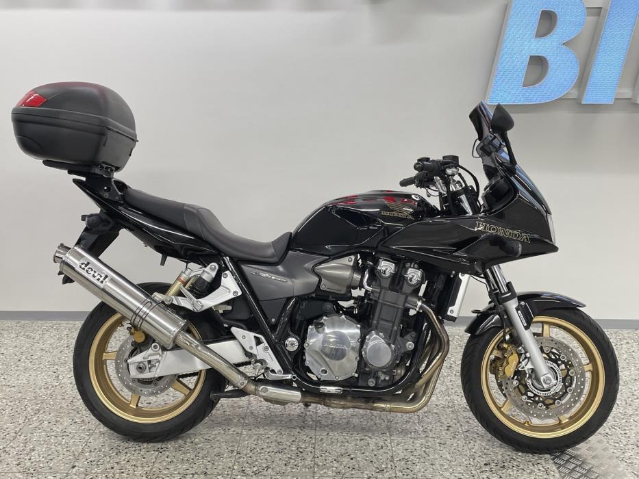HONDA CB 2010