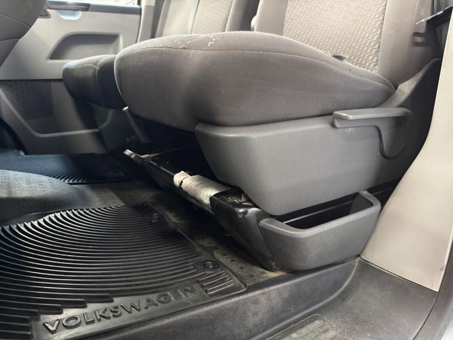 VOLKSWAGEN Transporter 2011