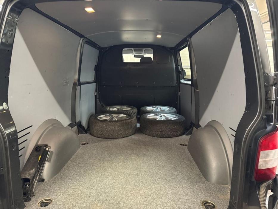 VOLKSWAGEN Transporter 2011