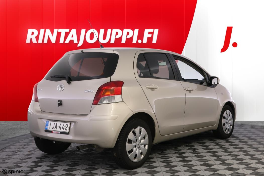 TOYOTA Yaris 2009