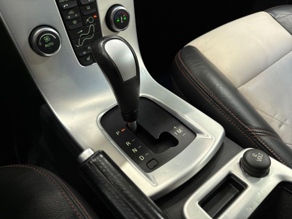 VOLVO S40 2011