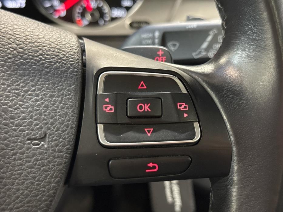 VOLKSWAGEN Passat 2013