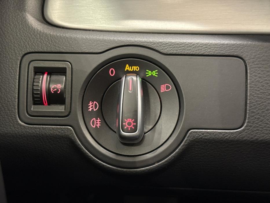 VOLKSWAGEN Passat 2013