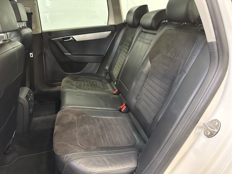 VOLKSWAGEN Passat 2013