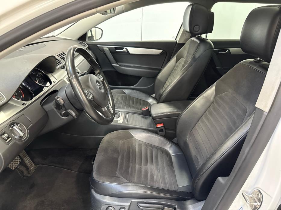 VOLKSWAGEN Passat 2013