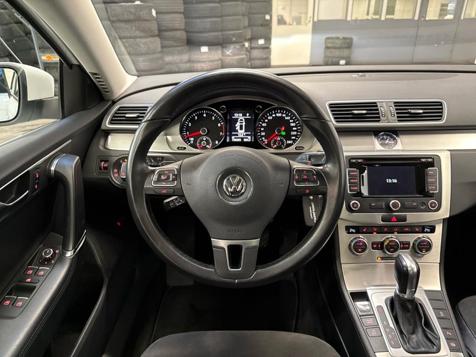 VOLKSWAGEN Passat 2013