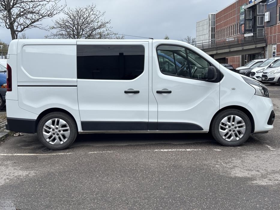 RENAULT Trafic 2016