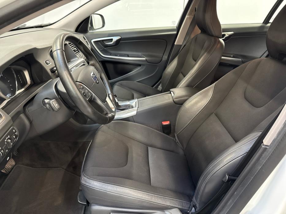 VOLVO V60 2018