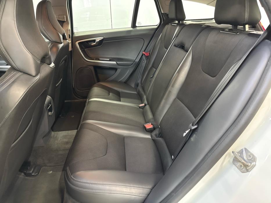 VOLVO V60 2018