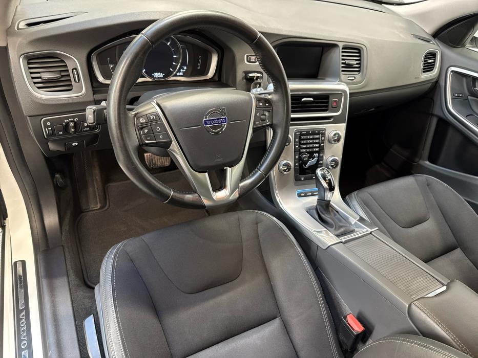 VOLVO V60 2018