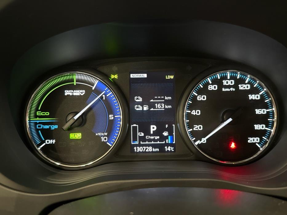 MITSUBISHI Outlander PHEV 2019