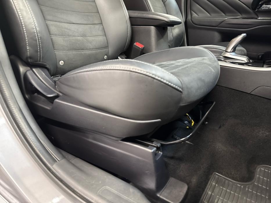 MITSUBISHI Outlander PHEV 2019