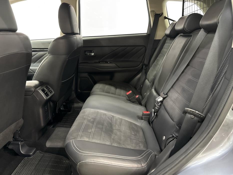 MITSUBISHI Outlander PHEV 2019