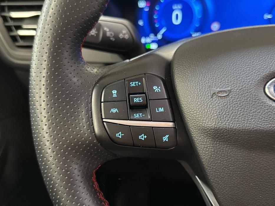 FORD Kuga 2023