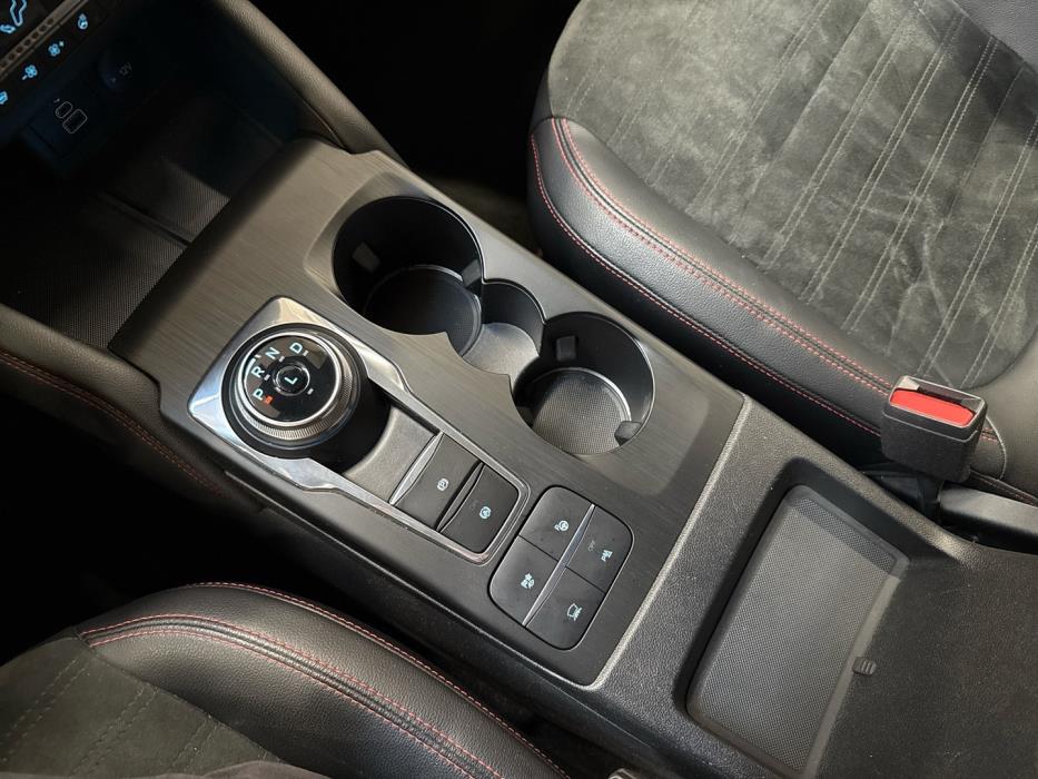FORD Kuga 2023