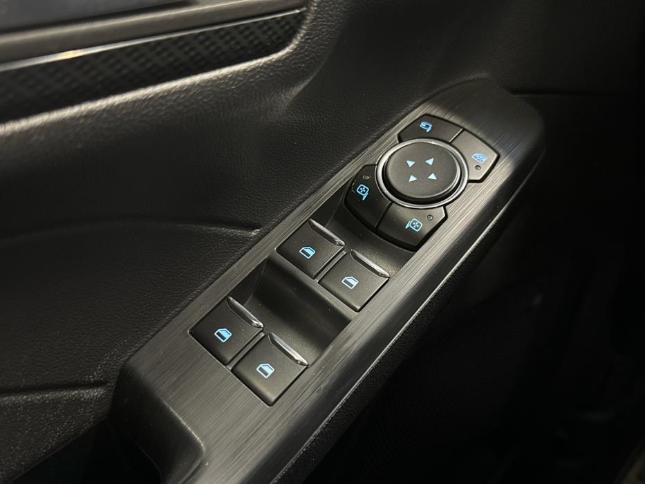 FORD Kuga 2023