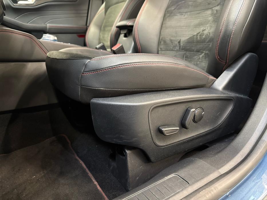 FORD Kuga 2023