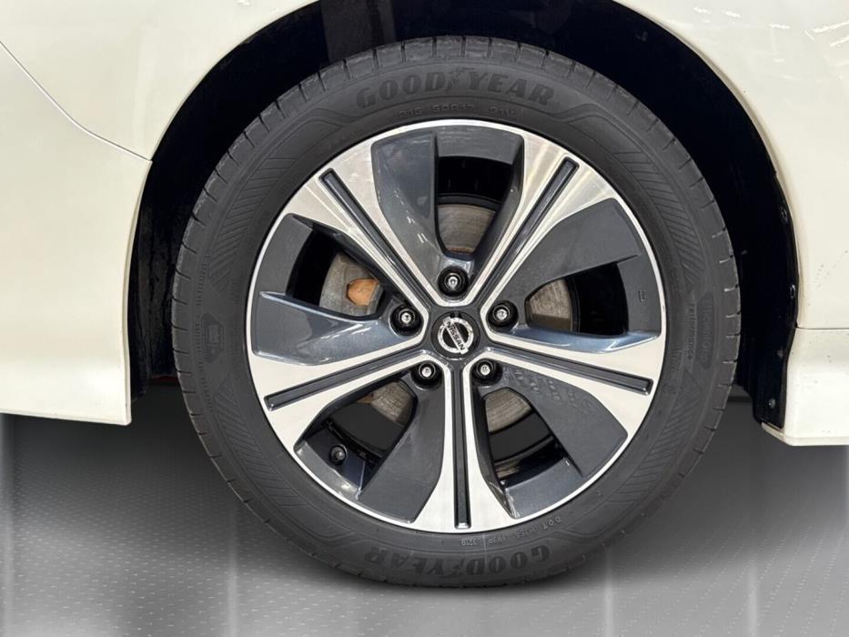NISSAN Leaf 2020