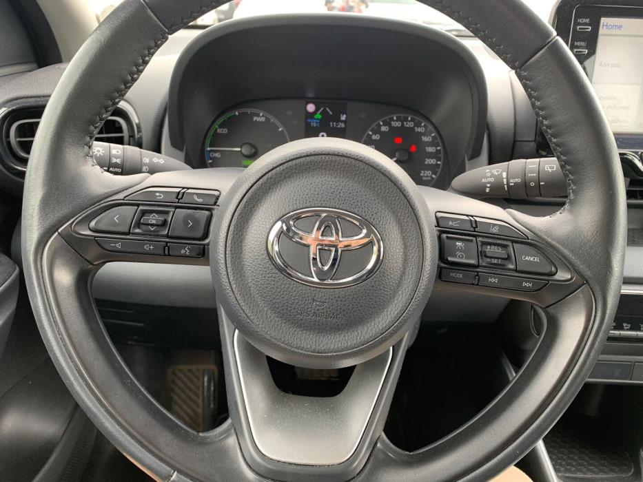 TOYOTA Yaris 2023