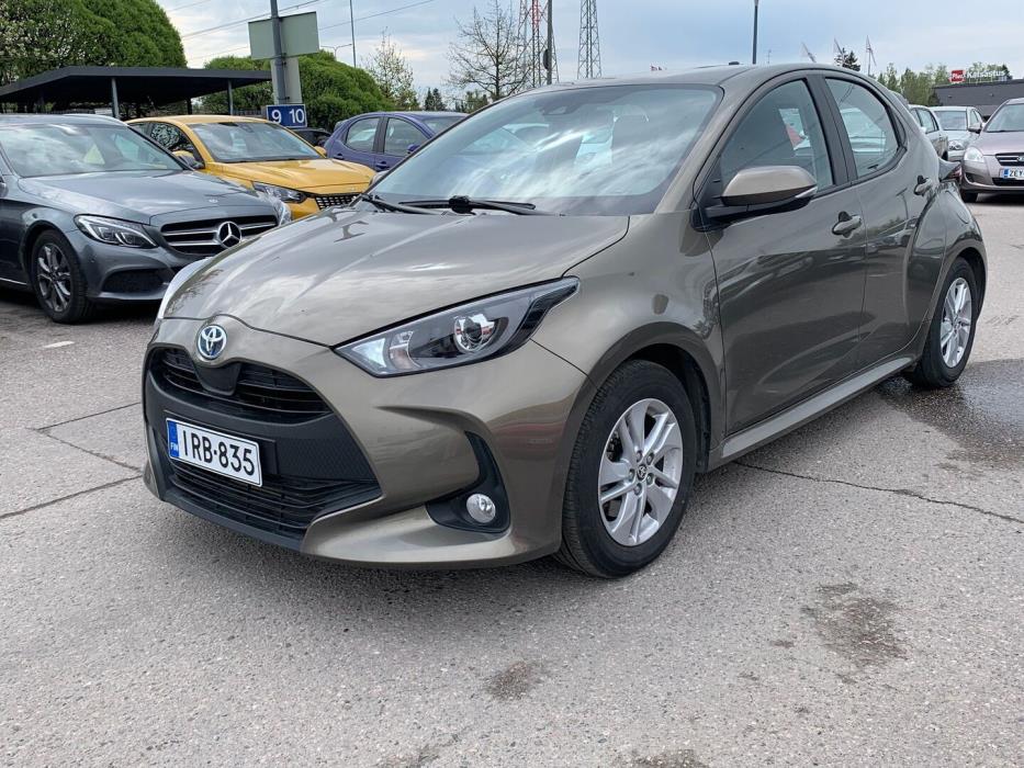 TOYOTA Yaris 2023