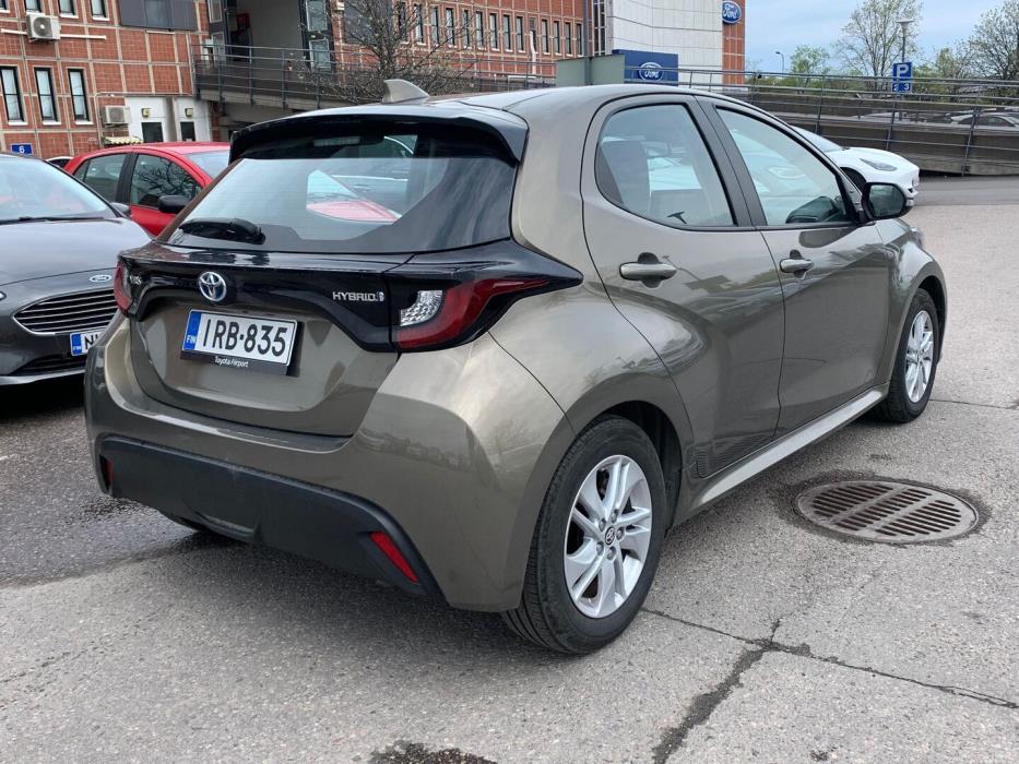 TOYOTA Yaris 2023