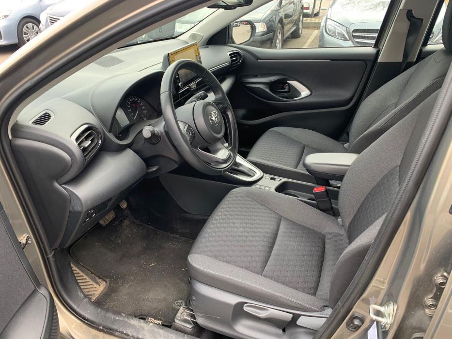 TOYOTA Yaris 2023