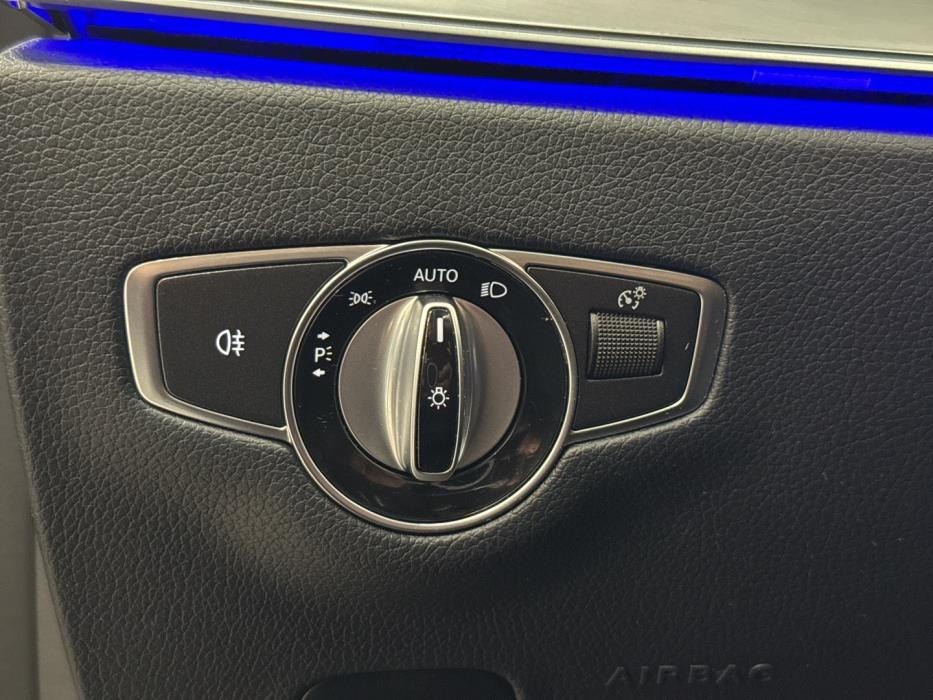 MERCEDES-BENZ E 2021