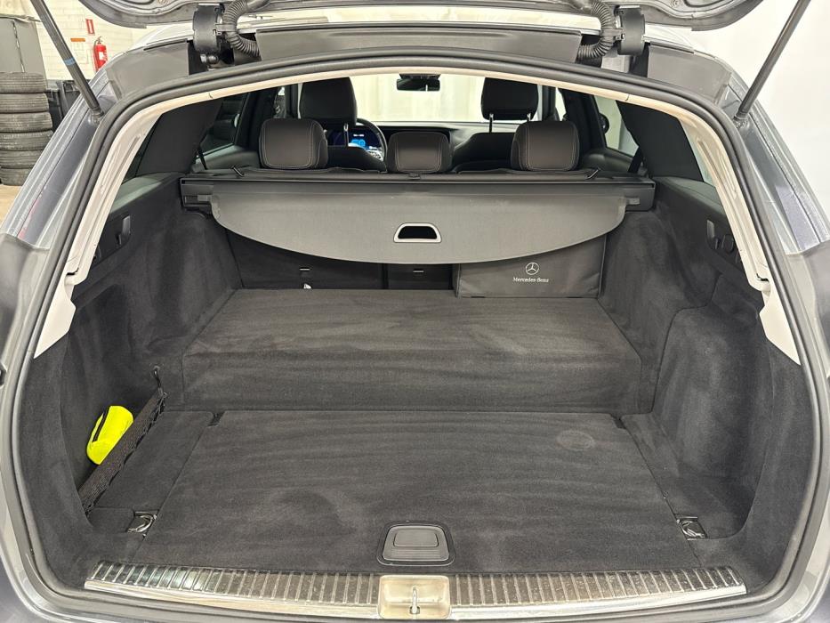 MERCEDES-BENZ E 2021