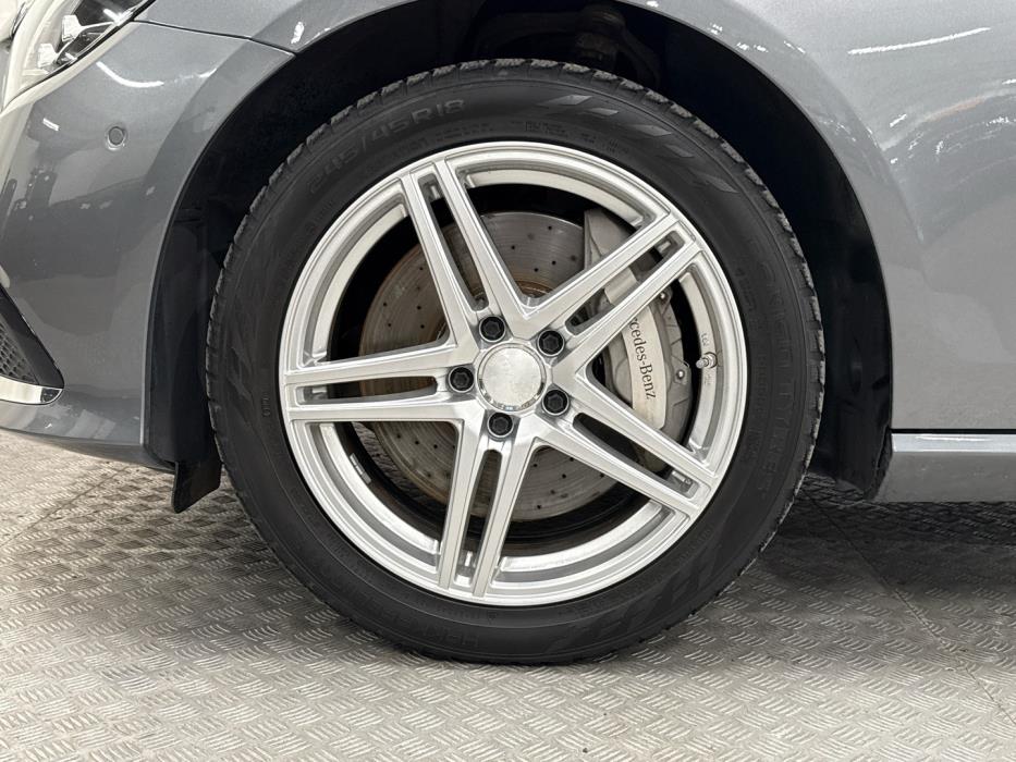 MERCEDES-BENZ E 2021