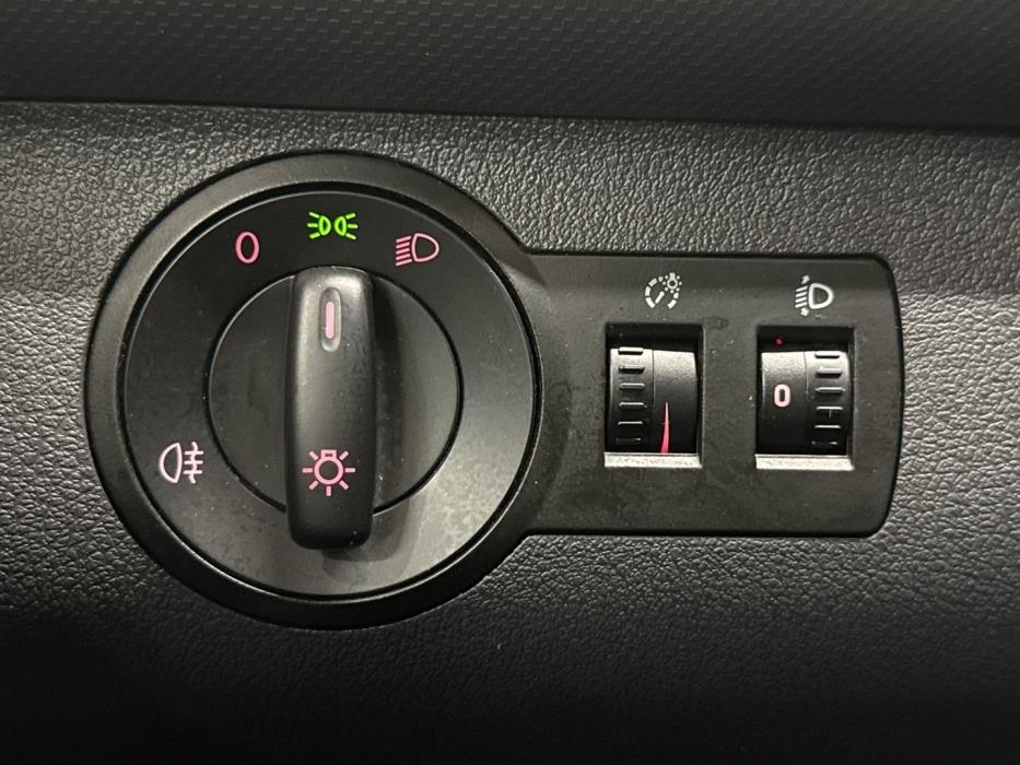 VOLKSWAGEN Caddy 2013