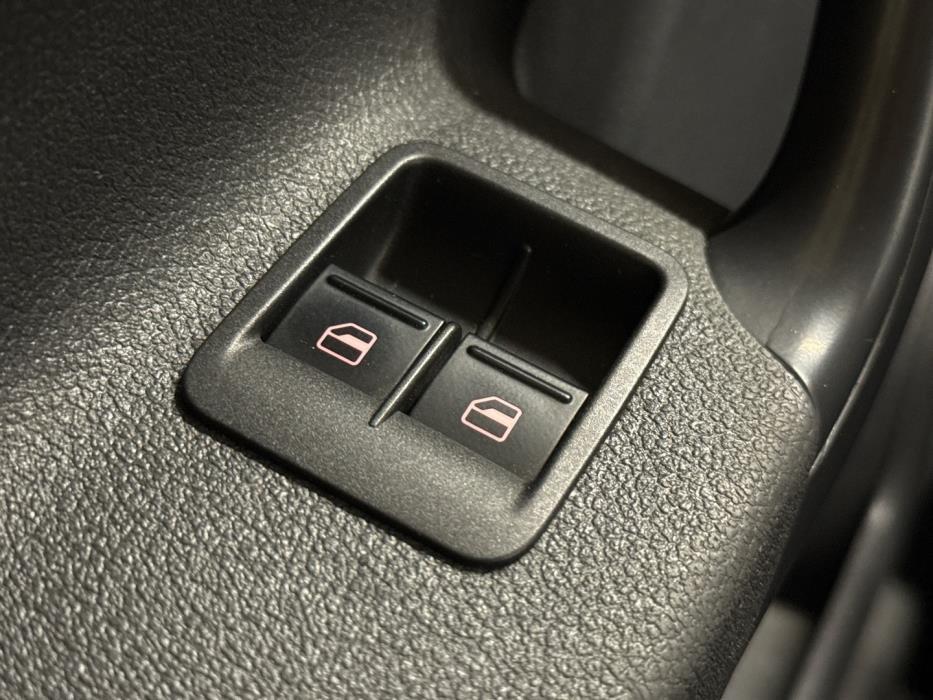 VOLKSWAGEN Caddy 2013