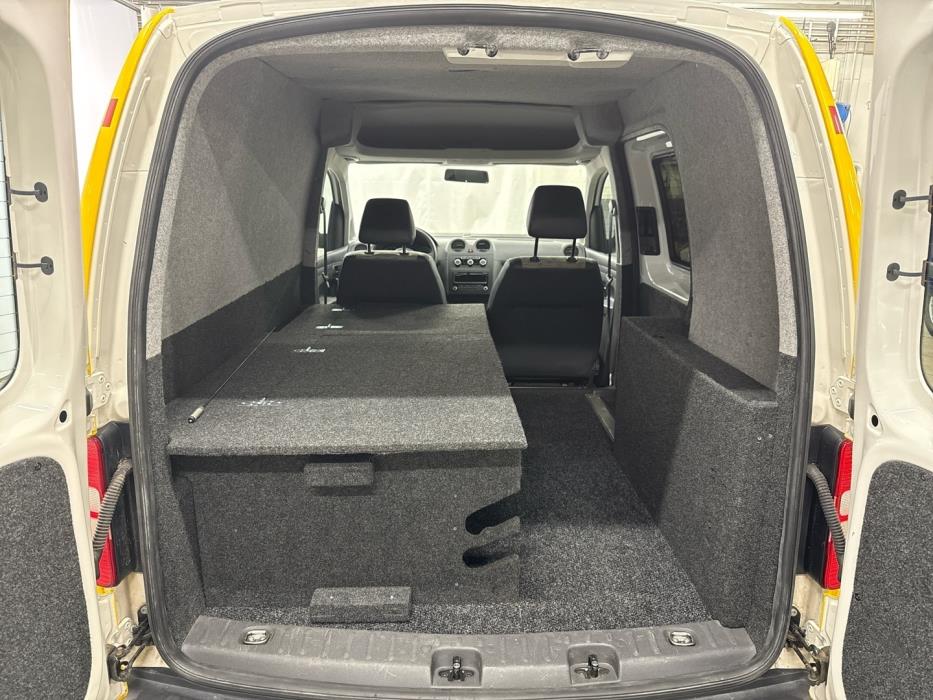 VOLKSWAGEN Caddy 2013