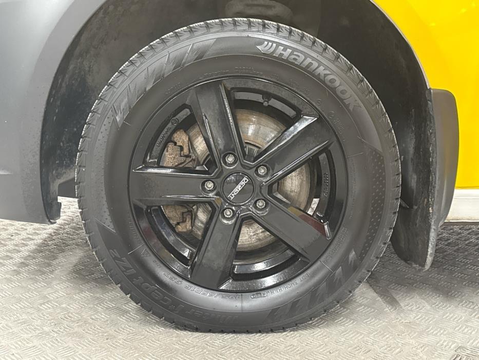 VOLKSWAGEN Caddy 2013