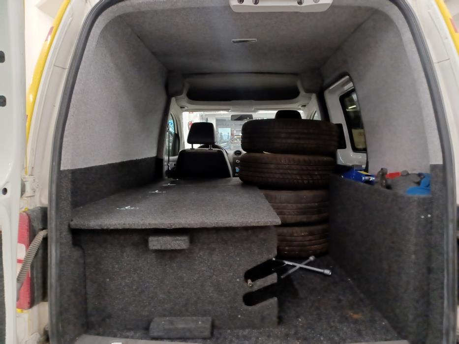 VOLKSWAGEN Caddy 2013