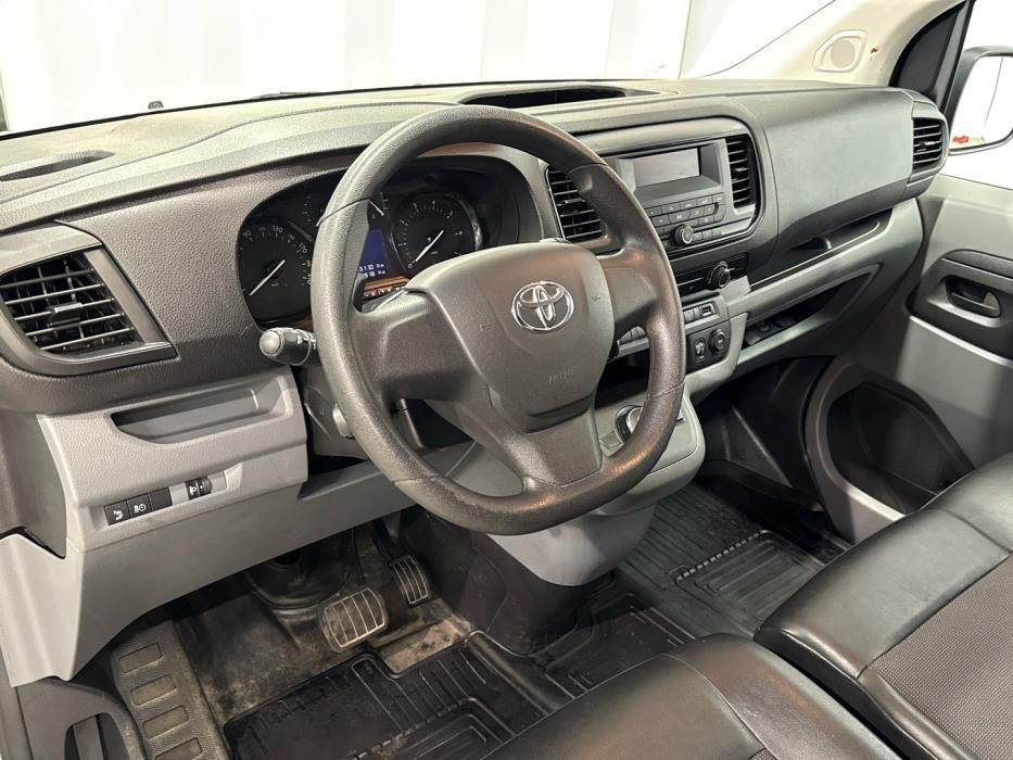 TOYOTA Proace 2020