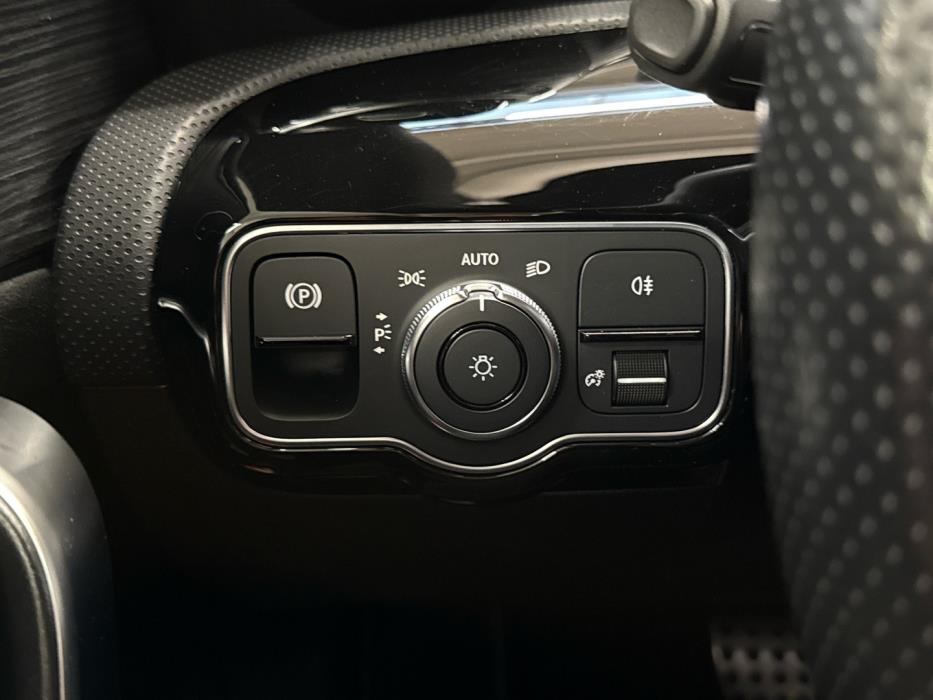 MERCEDES-BENZ CLA 2021