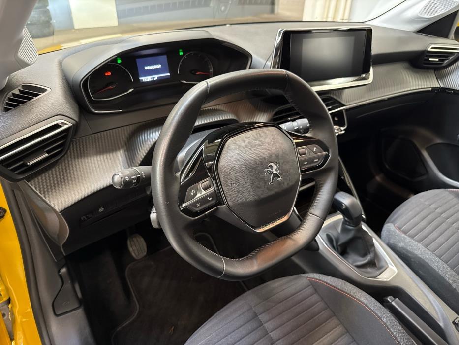 PEUGEOT 208 2020
