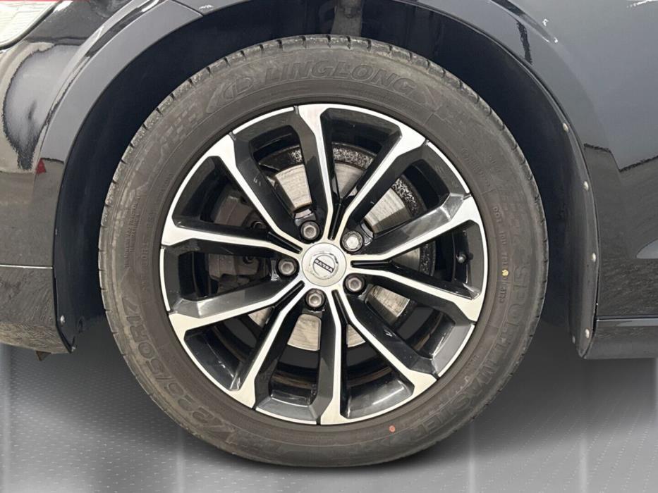 VOLVO V60 2020