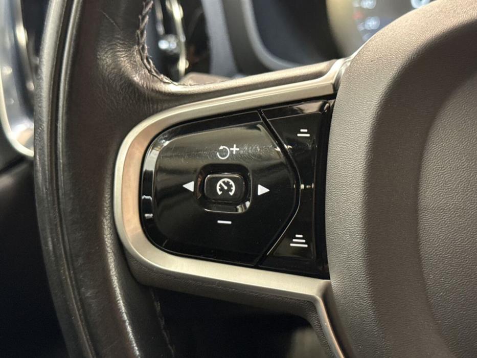VOLVO V60 2020