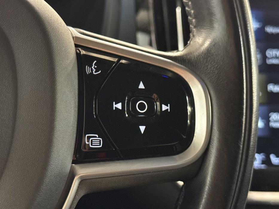 VOLVO V60 2020
