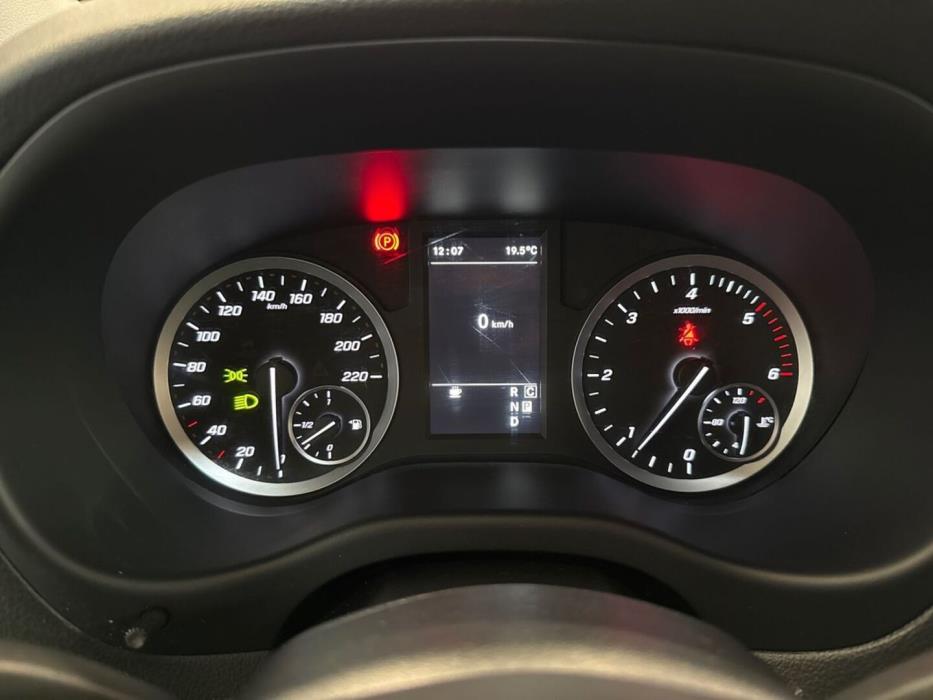MERCEDES-BENZ Vito 2021
