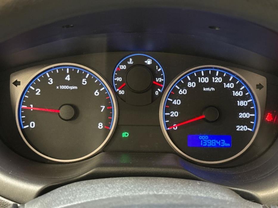 HYUNDAI i20 2013