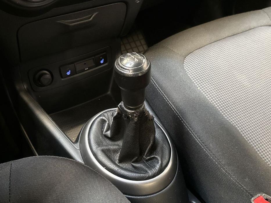 HYUNDAI i20 2013